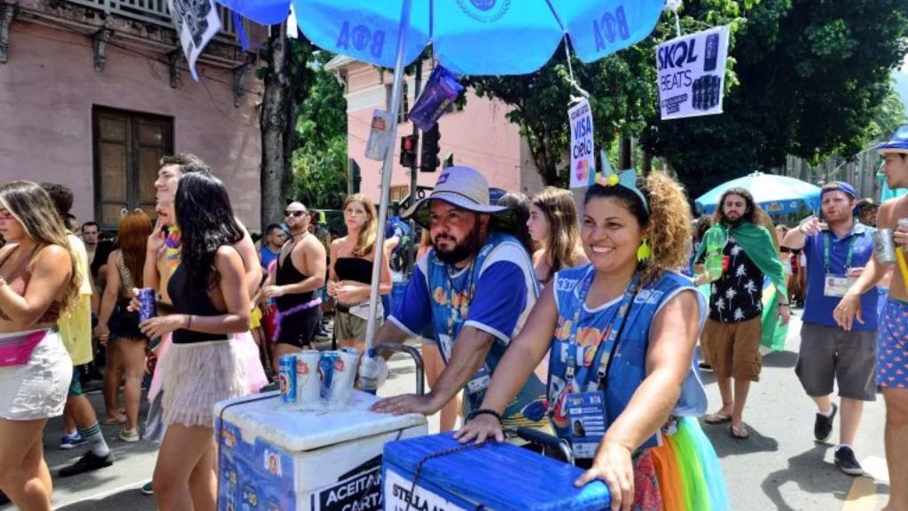 Ambulantes J Podem Se Inscrever Para Trabalhar No Carnaval De Belo