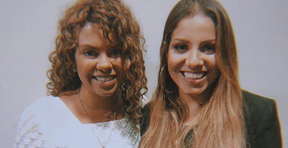 Nívea Soares e Gabriela Rocha vivem momento marcante em conferência gospel.