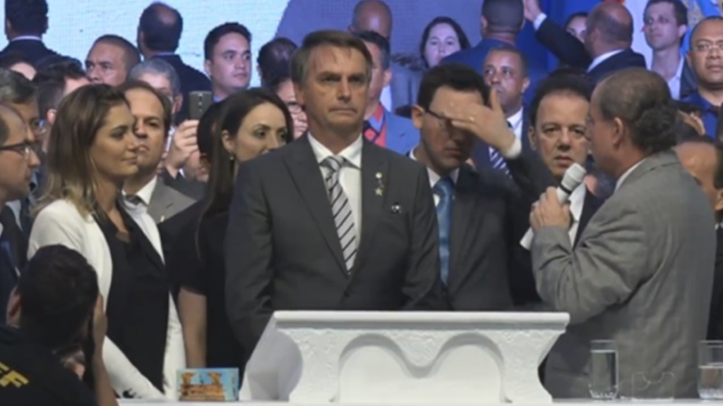 Governo Bolsonaro já se depara com desgastes e sua base.