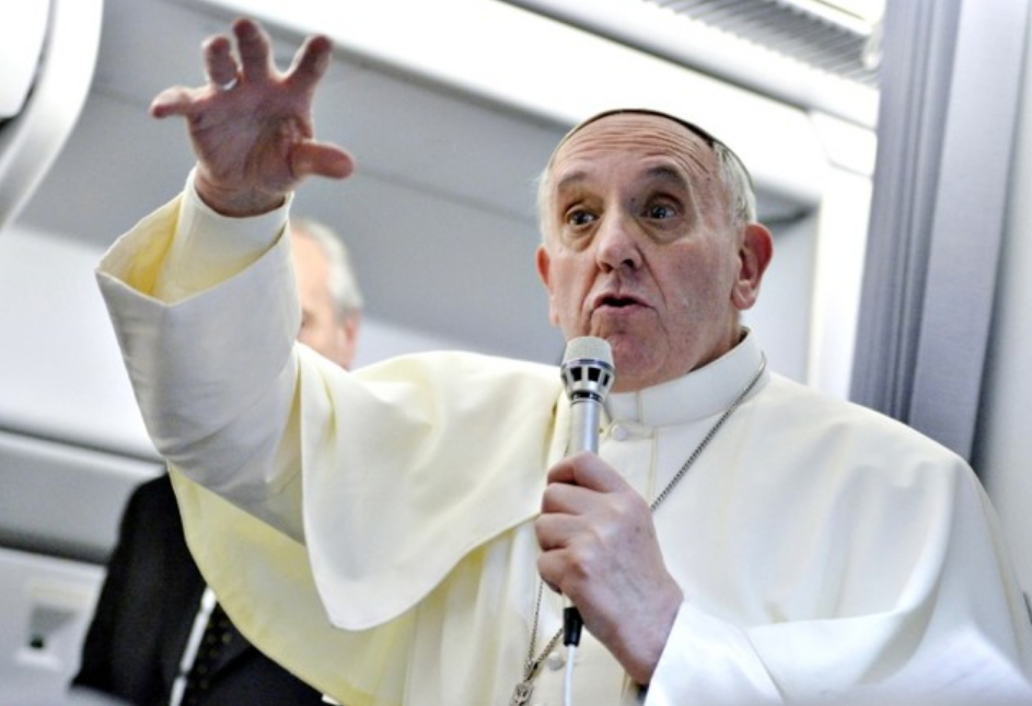 Papa Francisco faz defesa de gays.