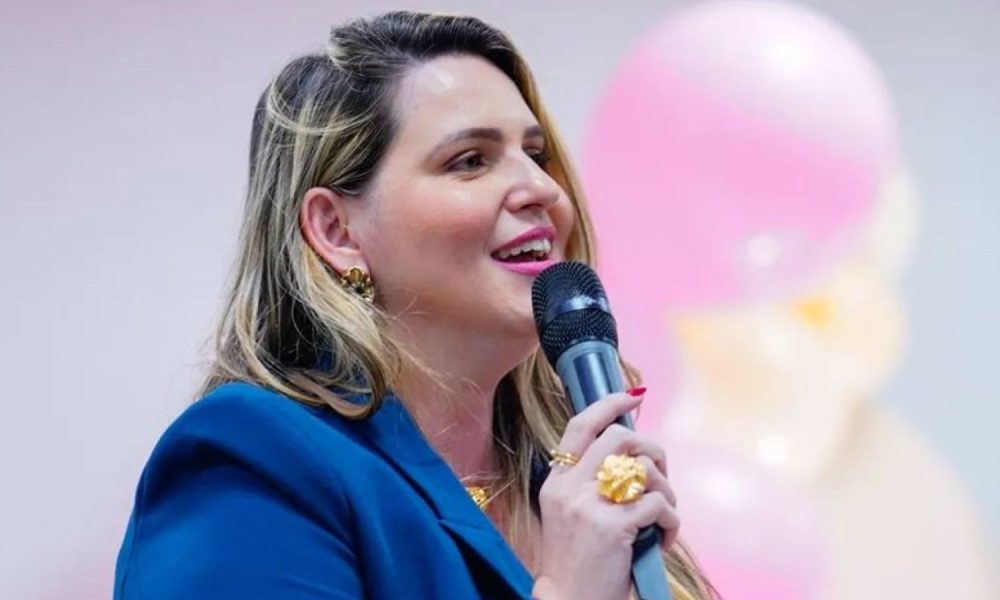 Cantora gospel Manú Paiva anuncia saída da MK Music